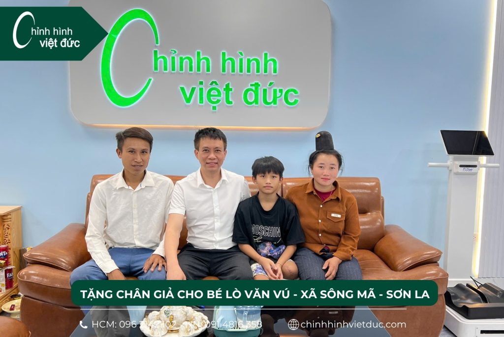 Chỉnh Hình Việt Đức tặng chân giả cho bé Lò Văn Vú Sơn La